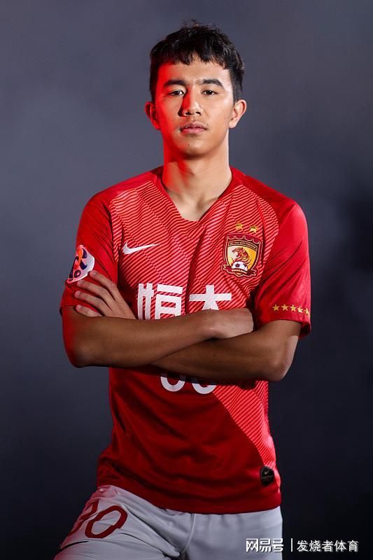 im体育娱乐平台-从赛后浙江队调整名单以备亚冠到皇家马德里迎德国杯关键赛，今晨队长鼓劲引欢呼(浙江队足球俱乐部官网)